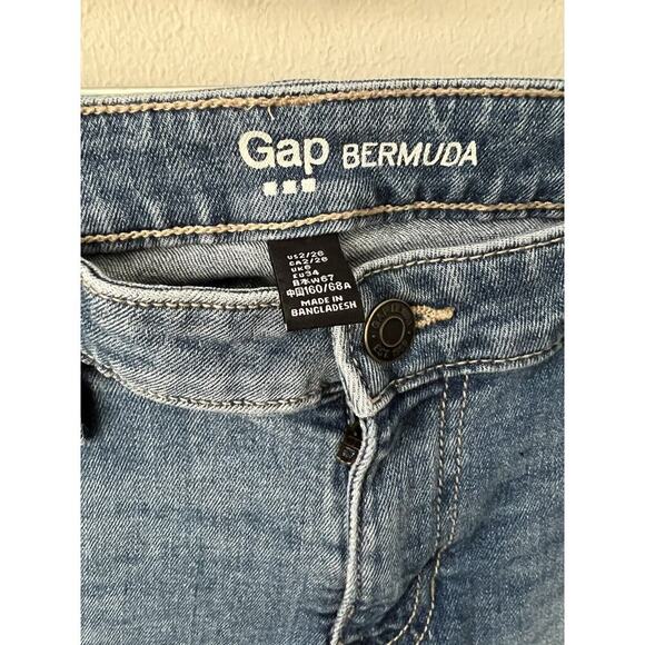 GAP Shorts Womens Size 2/26  Denim Blue Bermuda Mid Rise Stretch Casual - Picture 4 of 10